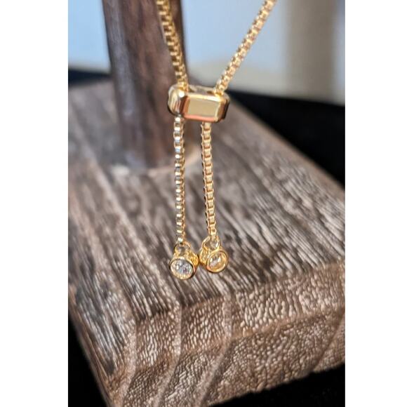 Gold Tone Box Chain Sparkle Starfish Adjustable Rhodium Plated Bracelet - Picture 4 of 9